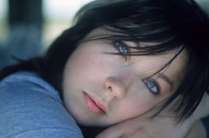 sad-woman-with-blue-eyes