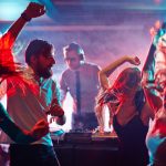 Unde te distrezi in Bucuresti: Top cele mai bune 15 cluburi si baruri