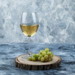 Vinul alb și gastronomia: ce alegi lângă pește, fructe de mare sau paste